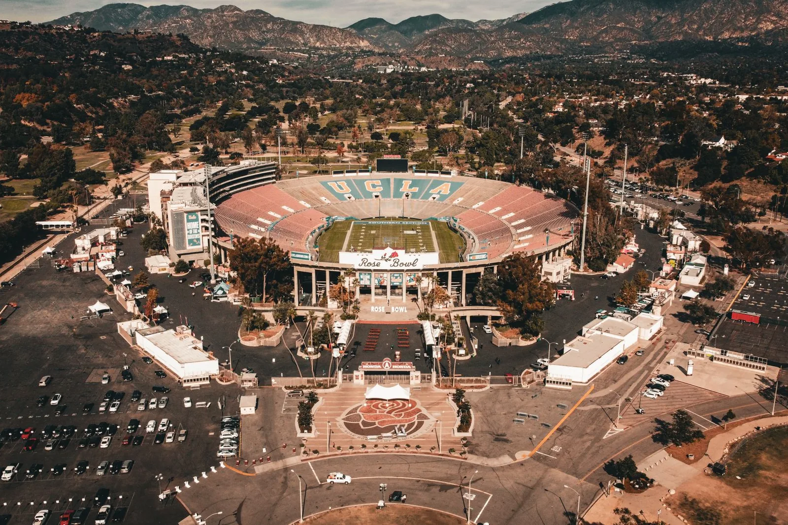 Rose Bowl -stadion Pasadenassa ilmasta